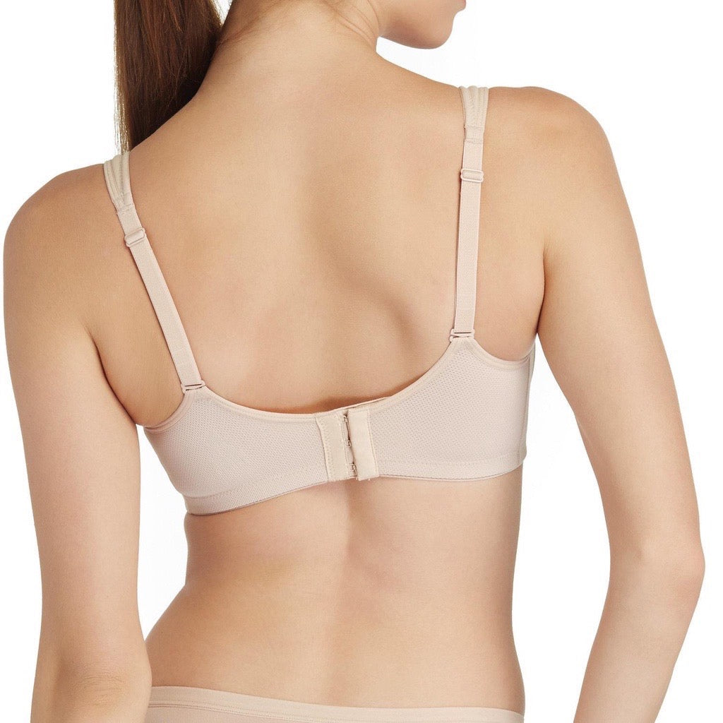 Wacoal Motion Wear สปอร์ตบรารุ่น WR1482 สีเบจ (BE)